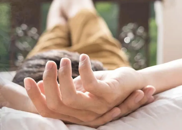 Shiatsu therapy image of restful hands